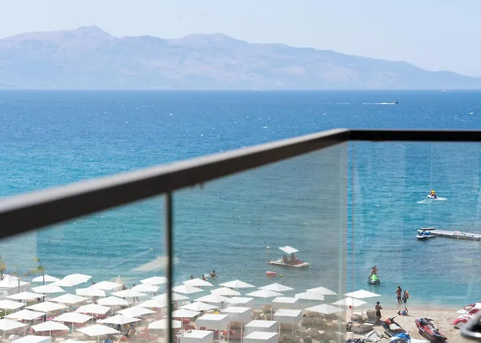 Waterfront 2 Horizon *